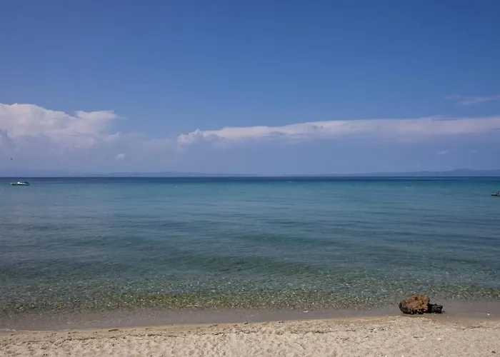 Cozy Summer House By The 波利克罗诺