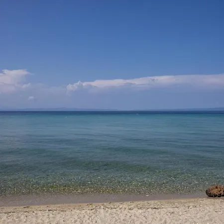Cozy Summer House By The بوليخرونو