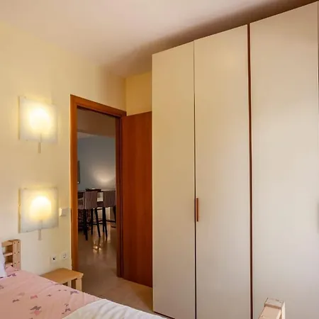 Cozy Summer House By The بوليخرونو