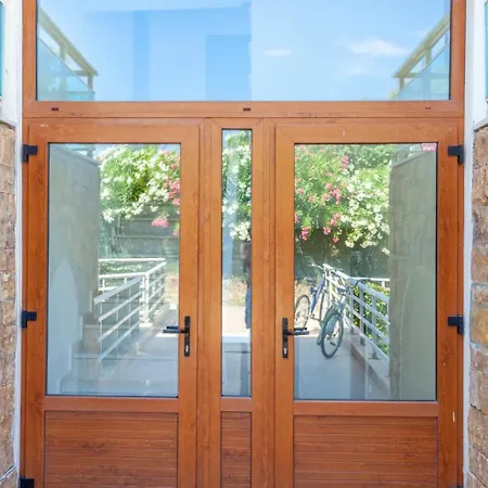 Cozy Summer House By The *