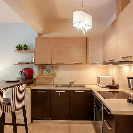 Cozy Summer House By The شقة بوليخرونو