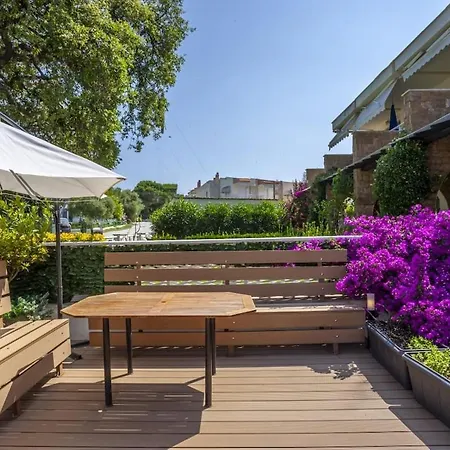 Cozy Summer House By The * بوليخرونو